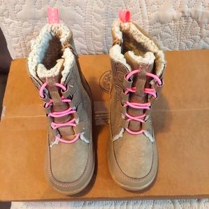 Carters Girls boots faux fur Beige Side Zipper Size 10